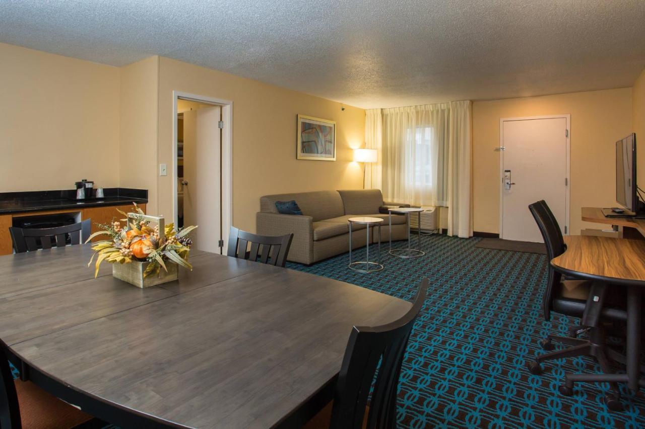 Fairfield Inn Boston Ντέντχαμ Εξωτερικό φωτογραφία