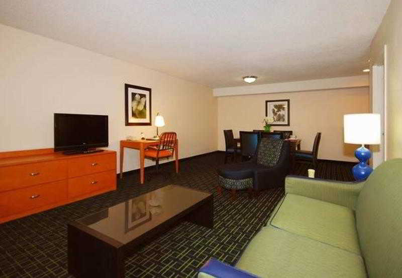Fairfield Inn Boston Ντέντχαμ Εξωτερικό φωτογραφία