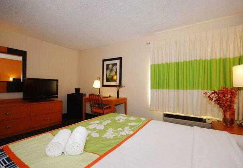 Fairfield Inn Boston Ντέντχαμ Εξωτερικό φωτογραφία